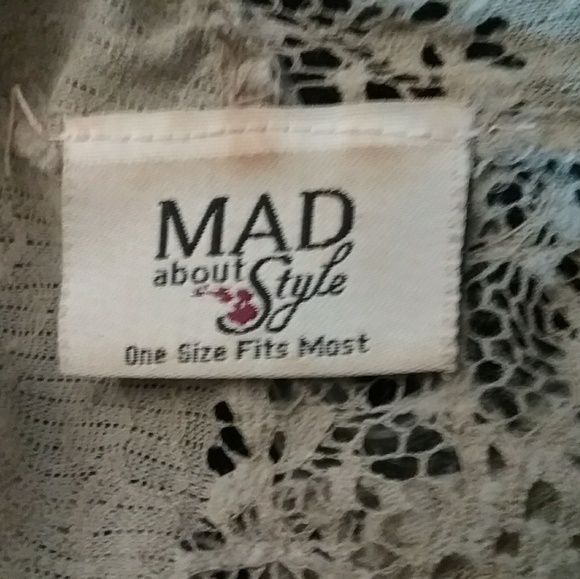 Mad About Style Romantic Bobo ChicTan Lacy Vest - Picture 4 of 5